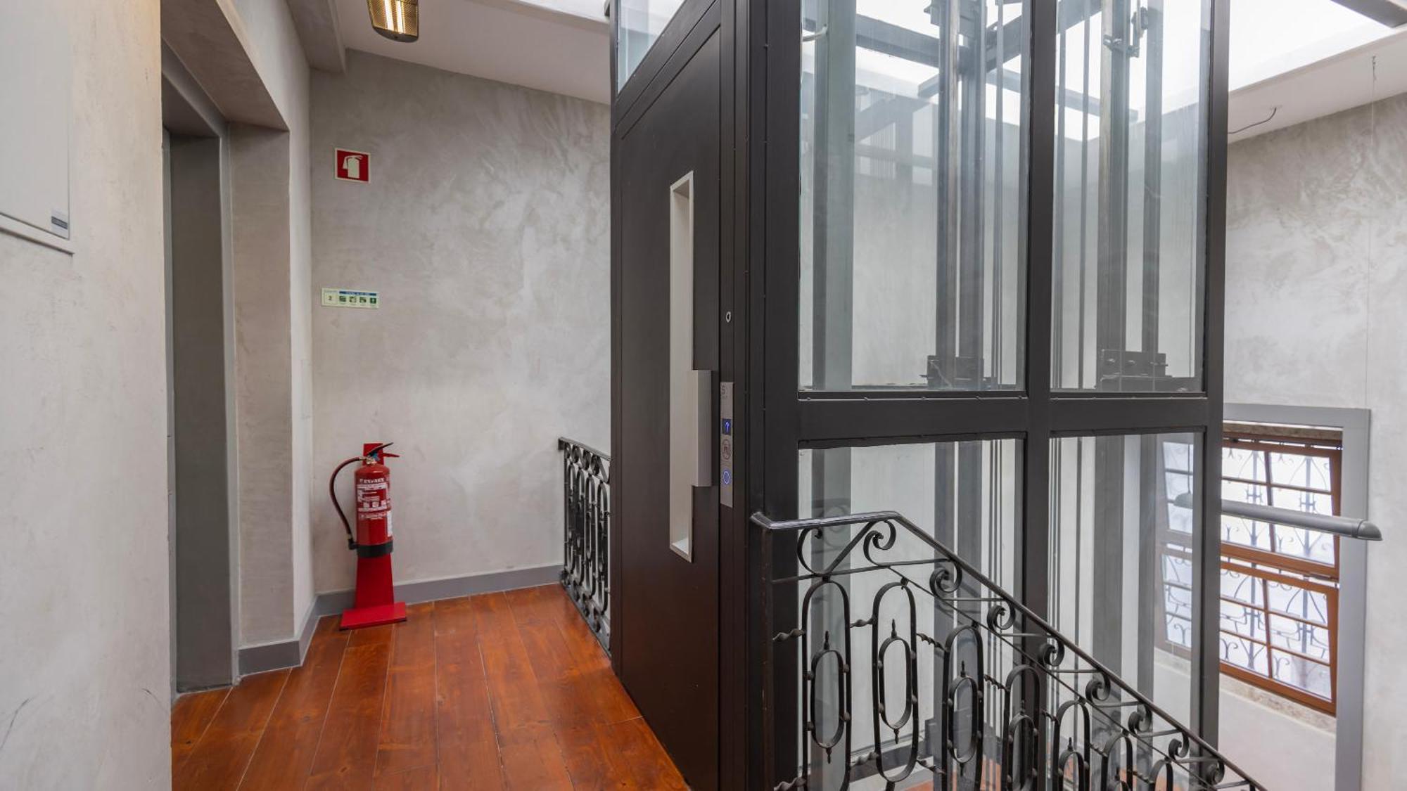 Charming 3Bdr Duplex In City Center By Lovelystay Lissabon Exterior foto