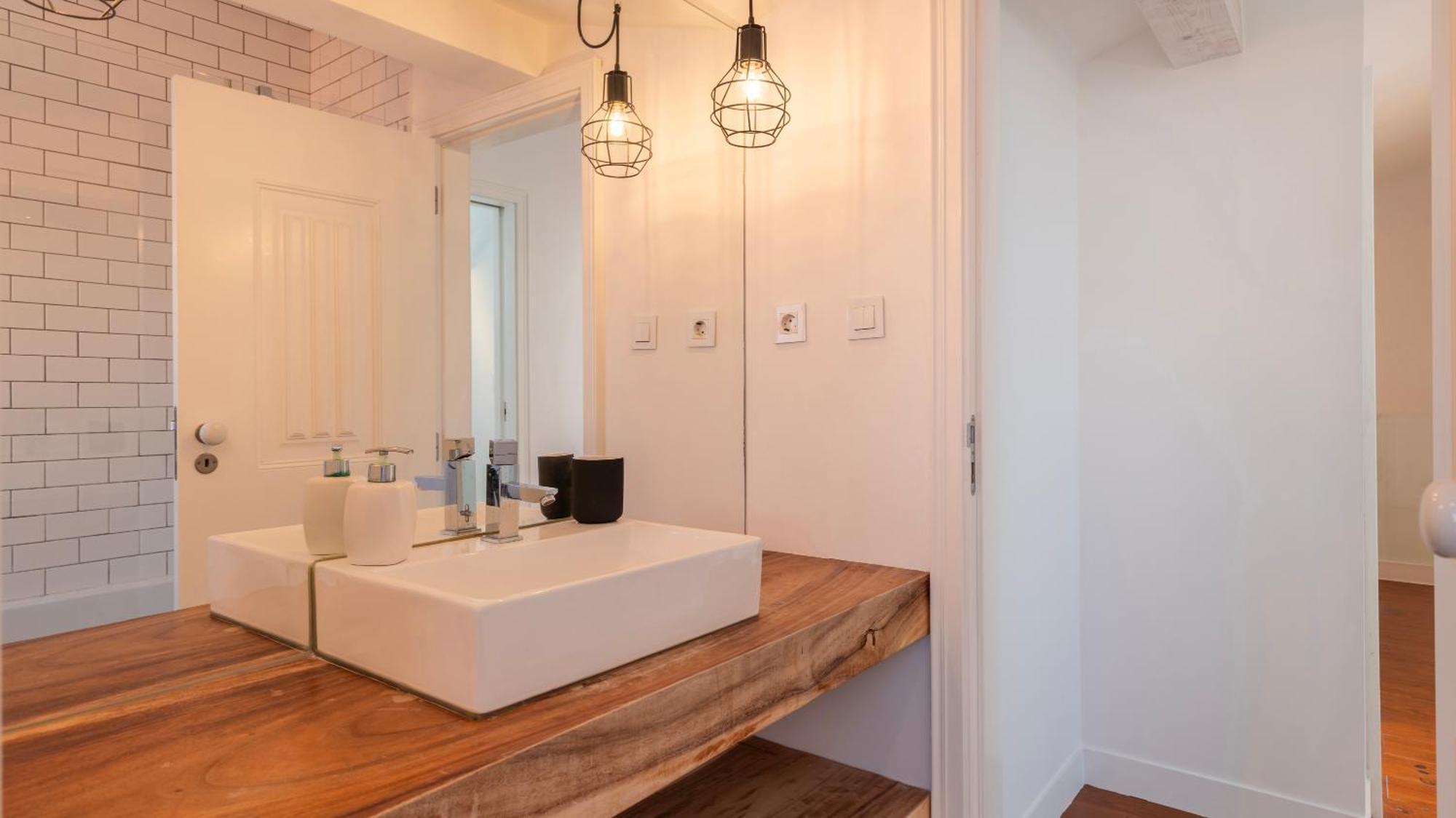 Charming 3Bdr Duplex In City Center By Lovelystay Lissabon Exterior foto